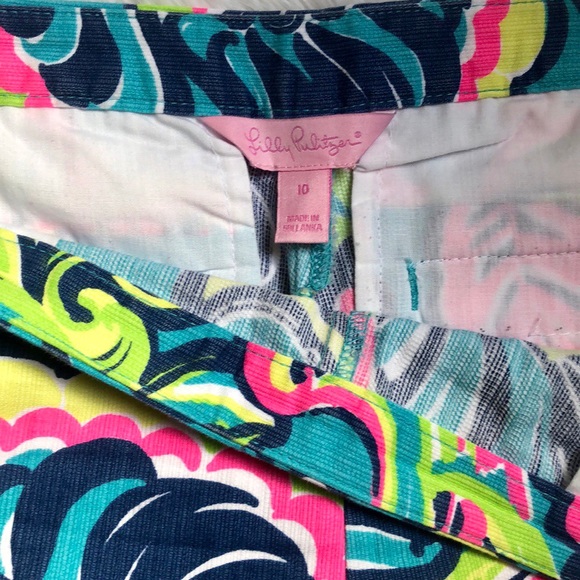 Lilly Pulitzer size 10 scalloped buttercup shorts - Picture 3 of 3